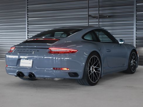 Used 2017 Porsche 911 Carrera GTS RWD image 11