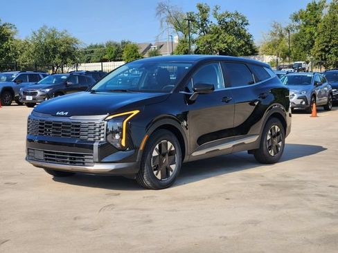 Certified 2026 Kia Sportage LX FWD image 3