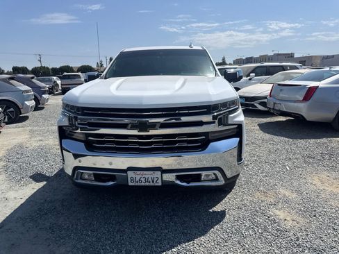Used 2019 Chevrolet Silverado 1500 LTZ w/ LTZ Premium Package AWD/4WD image 2