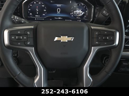 Used 2025 Chevrolet Silverado 2500 LT AWD/4WD image 23