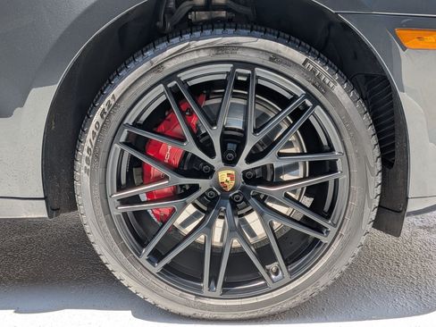 Certified 2024 Porsche Macan GTS AWD/4WD image 29