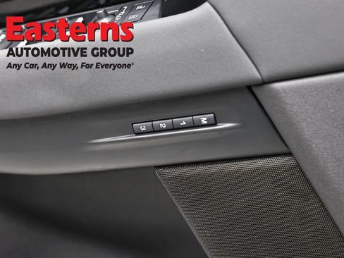 Used 2024 Land Rover Range Rover Evoque S image 19