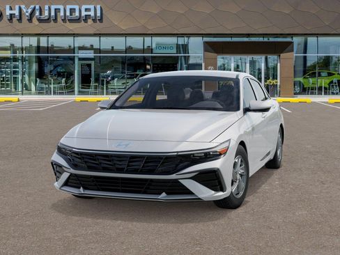 New 2026 Hyundai Elantra SE FWD image 6