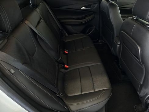 Used 2022 Buick Encore GX Essence FWD image 31