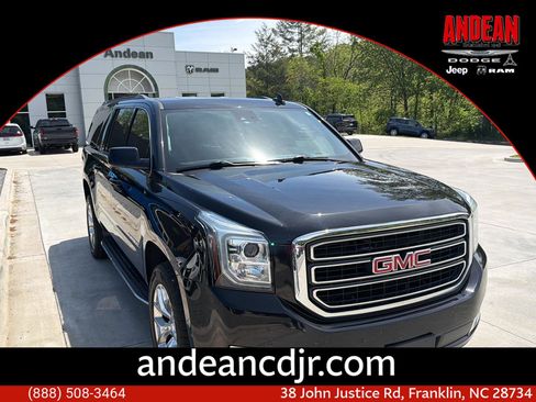 Used 2020 GMC Yukon XL SLT w/ Open Road Package AWD/4WD image 1