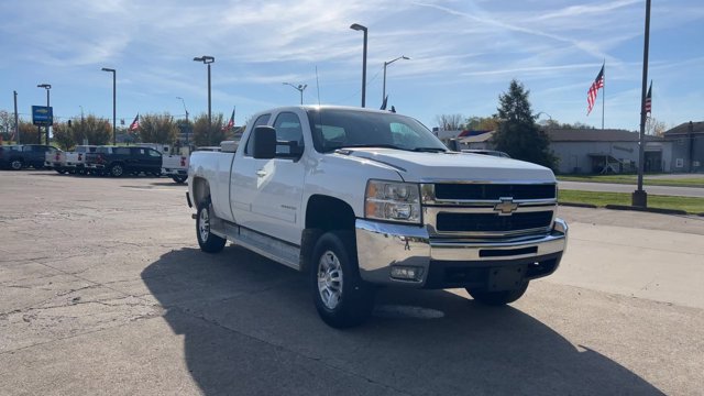 Used 2009 Chevrolet Silverado 2500 LTZ w/ Safety Package AWD/4WD image 3