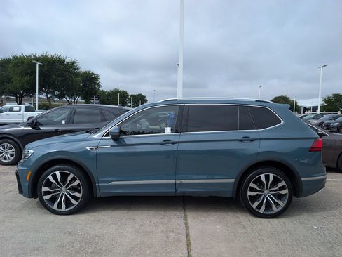 Used 2021 Volkswagen Tiguan SEL Premium R-Line w/ 3rd Row Seat Package AWD/4WD image 3