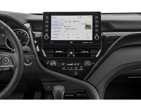 Used 2023 Toyota Camry XLE w/ Cold Weather Package FWD image 10