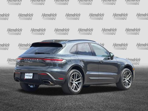 Used 2025 Porsche Macan image 5