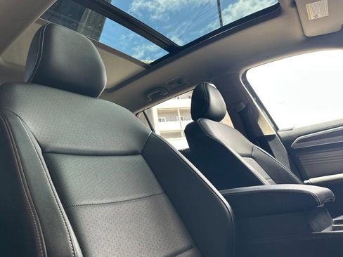 Used 2023 Volkswagen Atlas SE w/ Panoramic Sunroof Package FWD image 18
