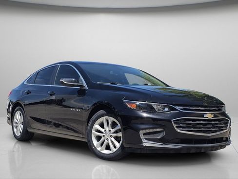 Used 2016 Chevrolet Malibu LT FWD image 2