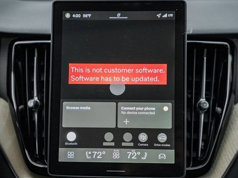 New 2026 Volvo XC60 B5 Plus w/ Protection Package Premier image 23