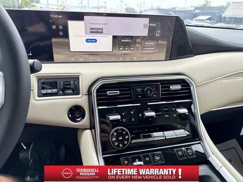 New 2025 Nissan Armada Platinum Reserve image 13