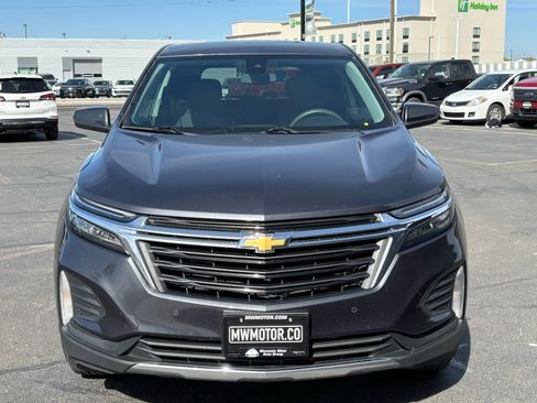 Used 2022 Chevrolet Equinox LT image 2