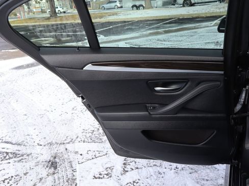Used 2013 BMW 550i xDrive Sedan image 24