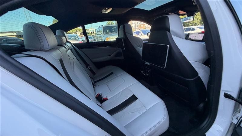 Used 2018 BMW M5 w/ Executive Package AWD/4WD image 11