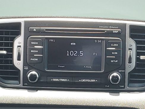Used 2018 Kia Sportage LX FWD image 15