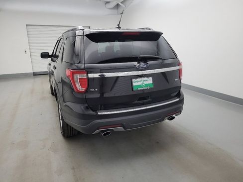 Used 2018 Ford Explorer XLT w/ Equipment Group 202A AWD/4WD image 6