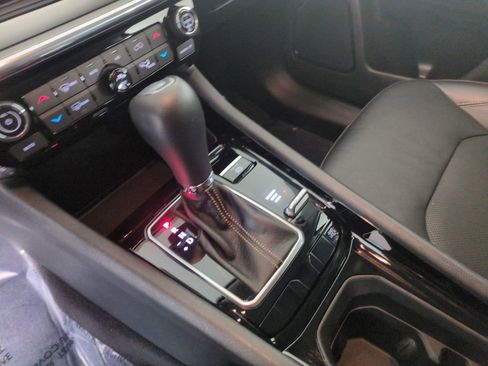 Used 2022 Jeep Compass Limited image 25