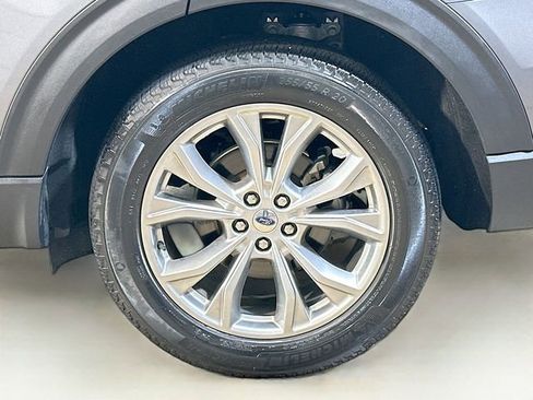 Certified 2021 Ford Explorer XLT w/ Equipment Group 202A image 7