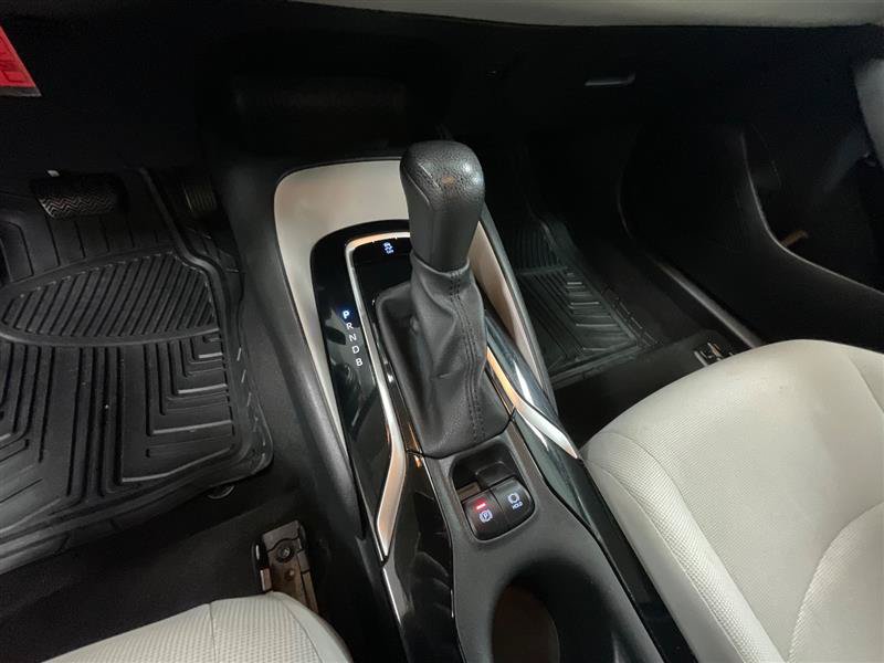 Used 2020 Toyota Corolla LE FWD image 16
