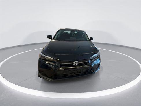 Used 2023 Honda Civic EX image 3