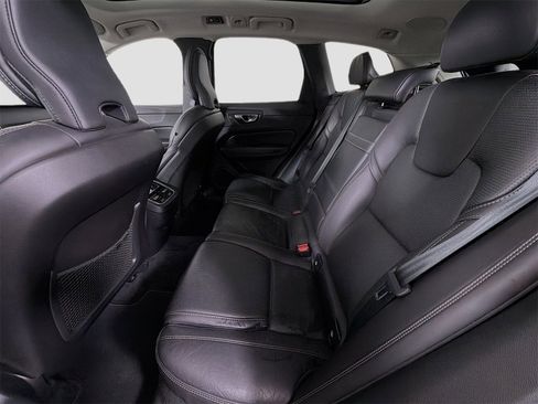 Used 2021 Volvo XC60 T5 Inscription w/ Protection Package Premier image 24