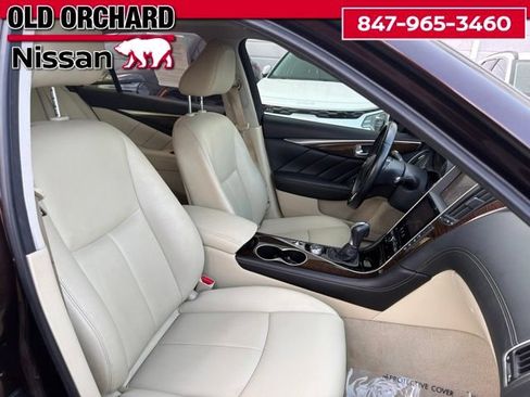 Used 2018 INFINITI Q50 Luxe w/ Essential Package (3.0T Luxe) AWD/4WD image 12