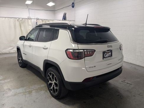 Used 2024 Jeep Compass Limited AWD/4WD image 9