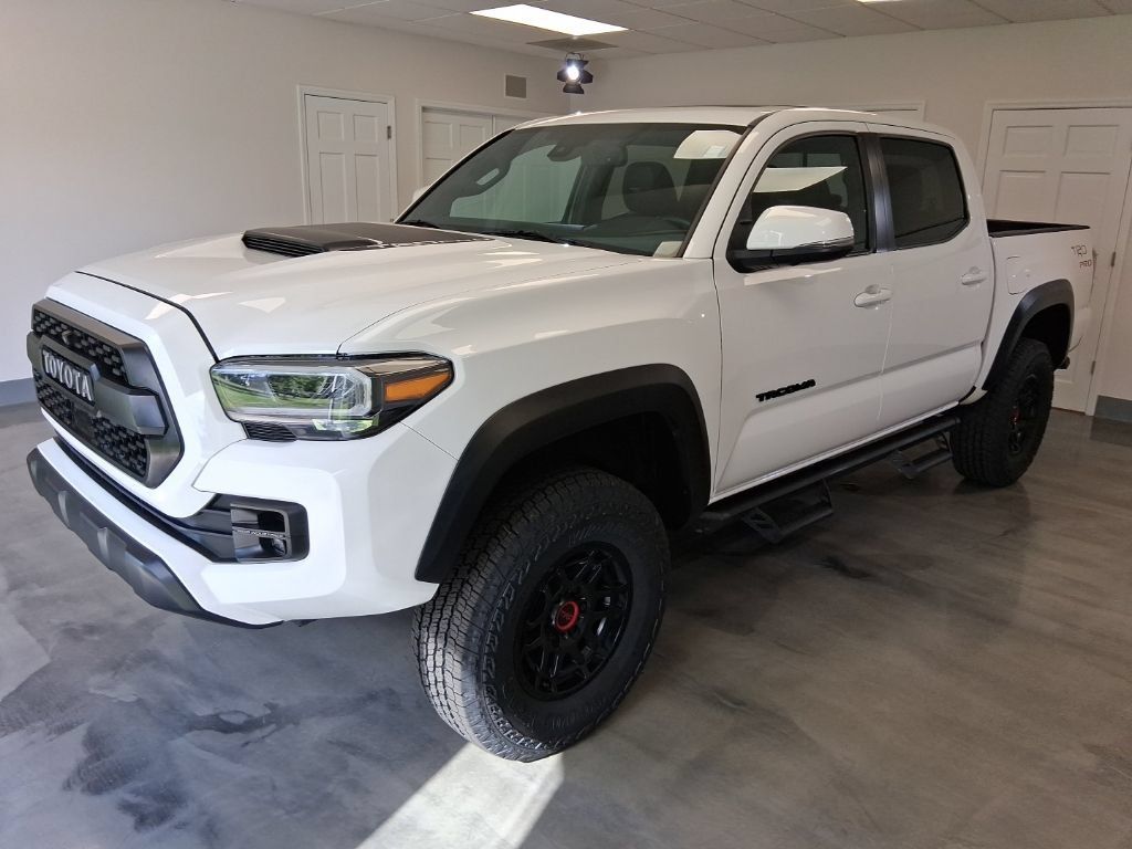 Used 2023 Toyota Tacoma TRD Pro AWD/4WD image 4