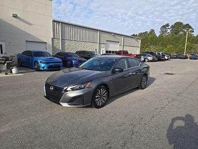 Used 2024 Nissan Altima 2.5 SV