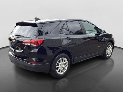 Used 2023 Chevrolet Equinox LS w/ LS Convenience Package AWD/4WD image 5