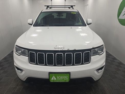 Used 2017 Jeep Grand Cherokee Laredo w/ Quick Order Package 23E AWD/4WD image 2