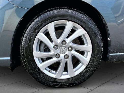 Used 2012 MAZDA MAZDA5 Sport image 10