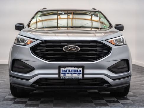 Used 2022 Ford Edge SE w/ Black Appearance Package AWD/4WD image 2