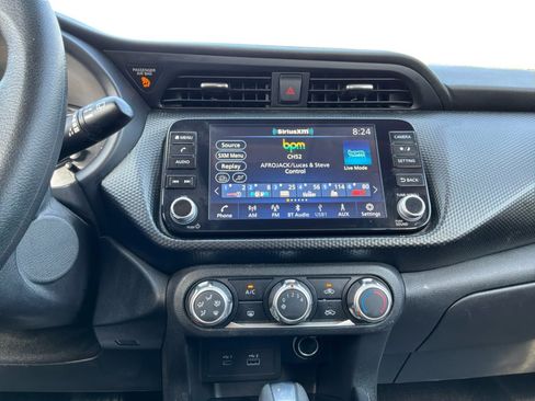 Used 2024 Nissan Kicks SV FWD image 12
