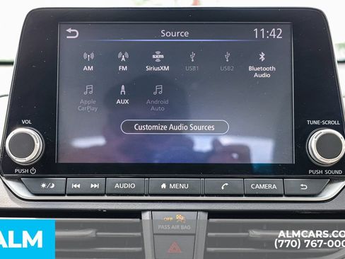 Used 2025 Nissan Altima 2.5 SV FWD image 36