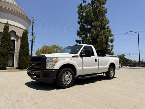 Used 2013 Ford F250 XL RWD image 2