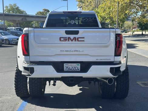 Used 2024 GMC Sierra 3500 Denali w/ Denali Reserve Package AWD/4WD image 10