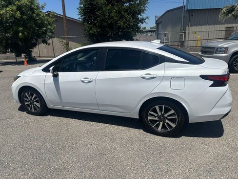 Used 2024 Nissan Versa SV FWD image 5
