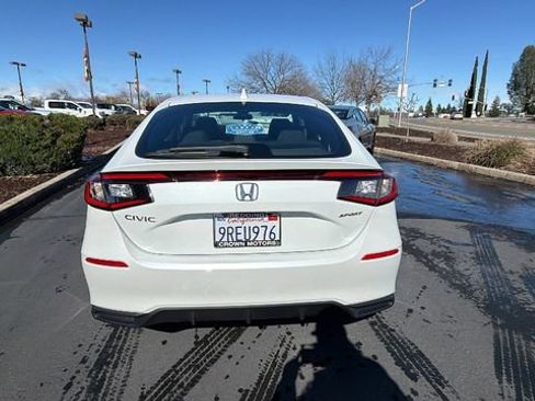 Used 2025 Honda Civic Sport image 5