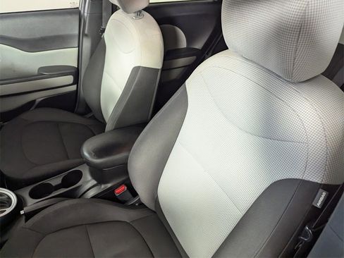 Used 2016 Kia Soul image 12