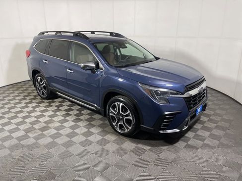 Used 2023 Subaru Ascent Touring image 1