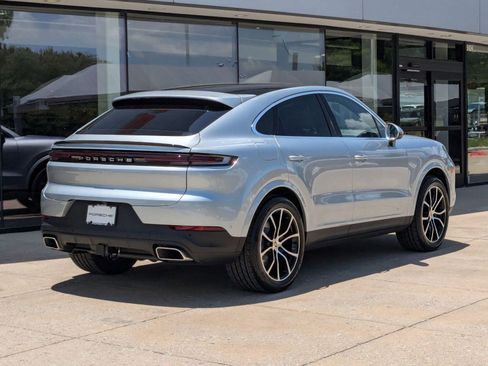 Certified 2025 Porsche Cayenne Coupe image 9