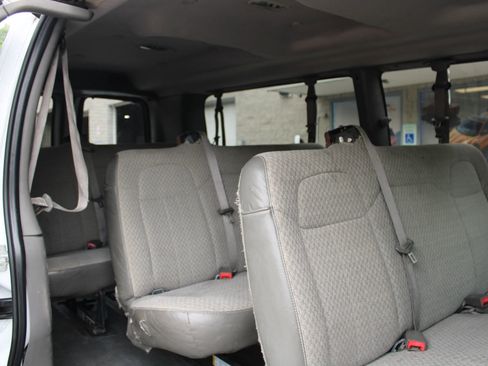 Used 2019 Chevrolet Express 3500 LT w/ LT Preferred Equipment Group RWD image 26