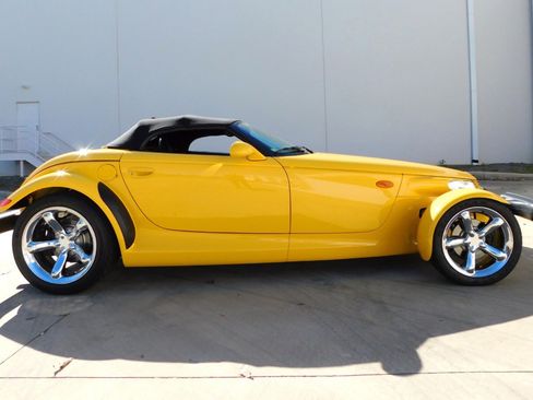 Used 2000 Plymouth Prowler image 27