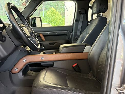 Certified 2023 Land Rover Defender 130 X image 5