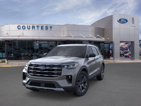 New 2026 Ford Explorer Active w/ Active Comfort Package image 2
