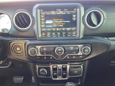 Used 2022 Jeep Wrangler Unlimited Sahara w/ Safety Group image 10