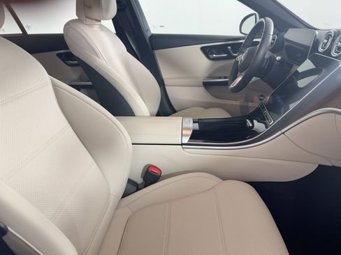 Used 2023 Mercedes-Benz C 300 Sedan image 25